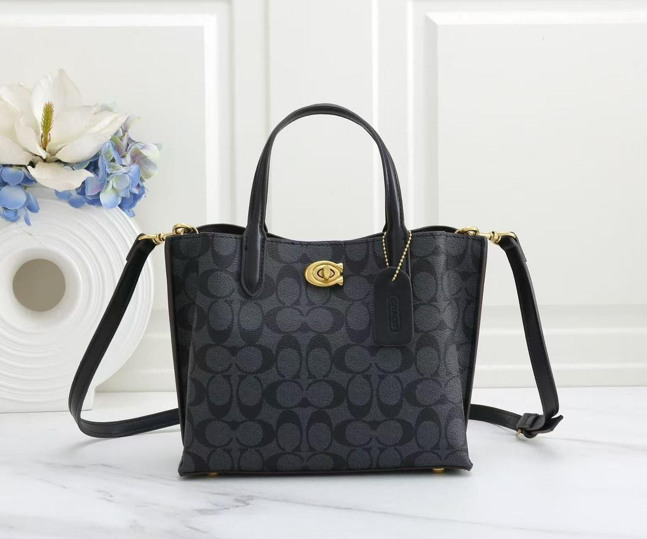 Coach Elegant Women’s Shoulder & Crossbody Bag – 25×20×11cm - Image 1